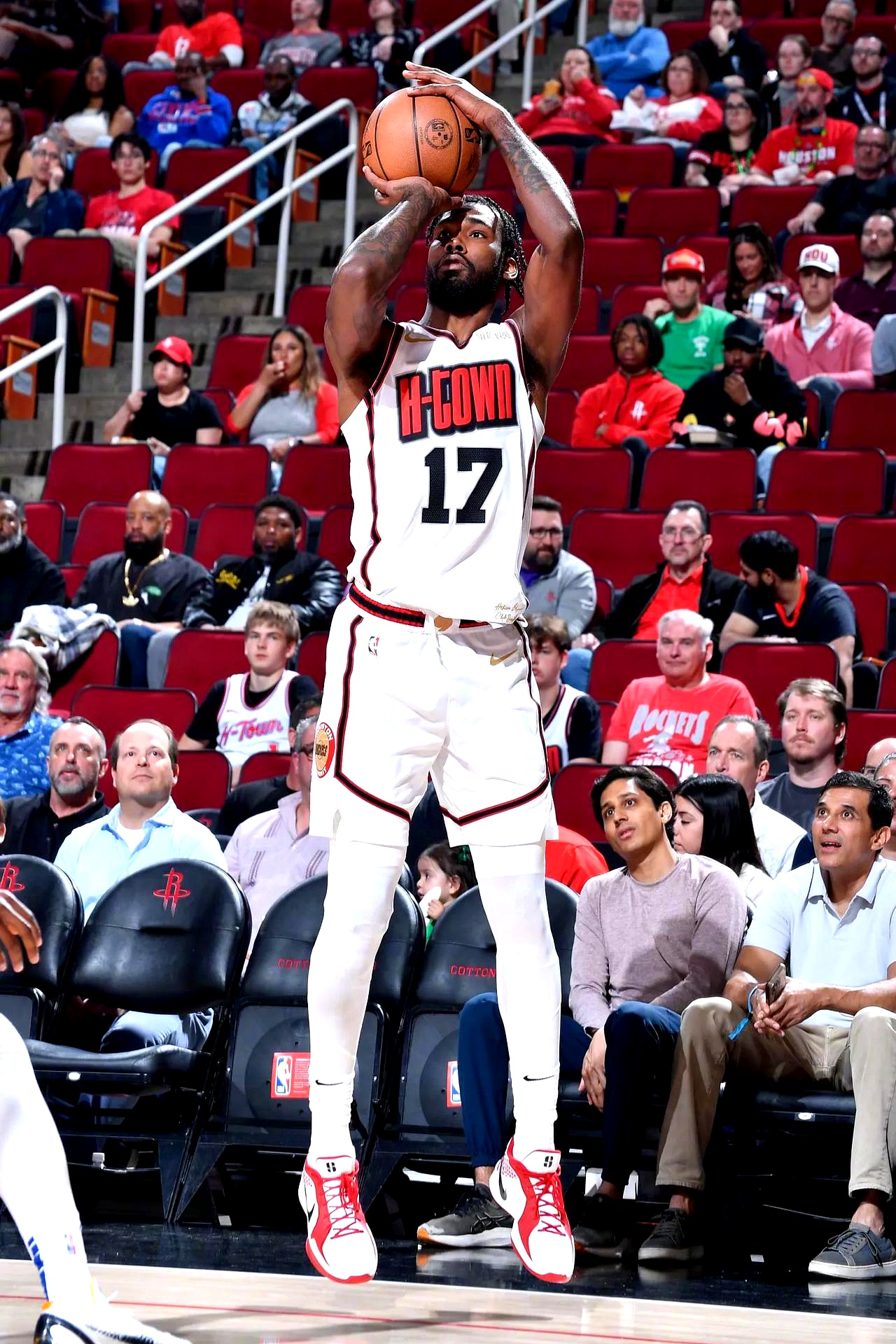 尤文客场3-2博德闪耀，乔纳森-戴维绝杀，奥蓬达、麦肯尼建功（尤文客场3-2险胜博德：乔纳森-戴维压哨绝杀，奥蓬达、麦肯尼建功）