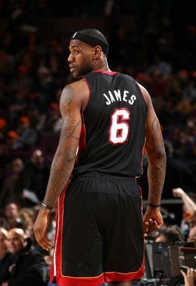 马刺主帅：文班很可能复出打雷霆，今早他进行了大强度练习（马刺主帅：文班亚马对阵雷霆大概率回归，今晨已进行高强度训练）