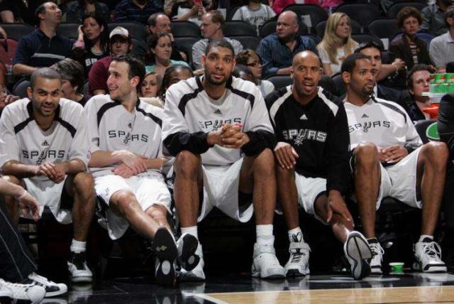 对手简直被打自闭（对手被完全压制）