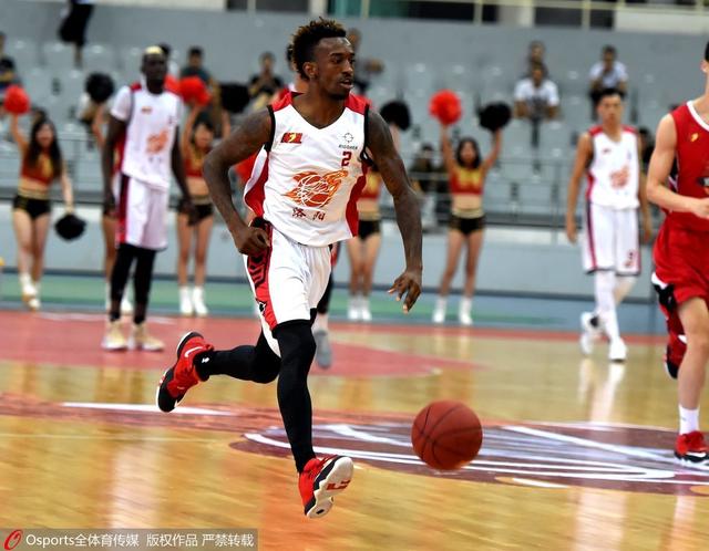 洛夫图斯-奇克：能赢利物浦并不容易，囧叔激活队内良性竞争（洛夫图斯-奇克谈球队：赢下利物浦不轻松，囧叔推动内部良性竞争）